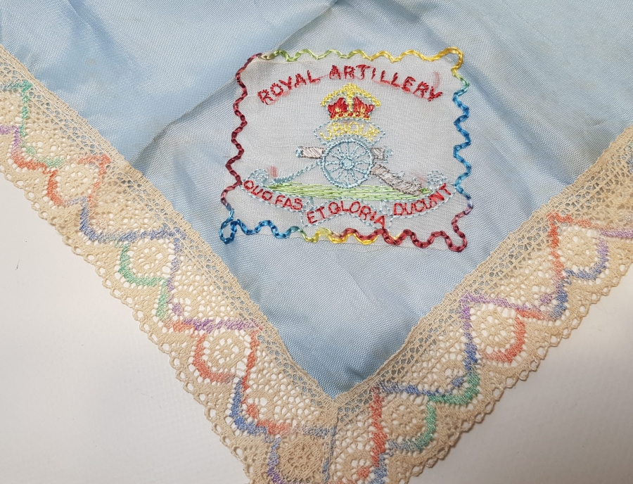 1. DÜNYA SAVAŞI - ÇANAKKALE SAVAŞI: KUTUSUNDA İNGİLİZ İPEK MENDİL 