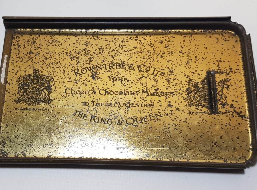 1. DÜNYA SAVAŞI İNGİLİZ KRALI GÖRSELLİ TENEKE ÇİKOLATA & SİGARA KUTUSU