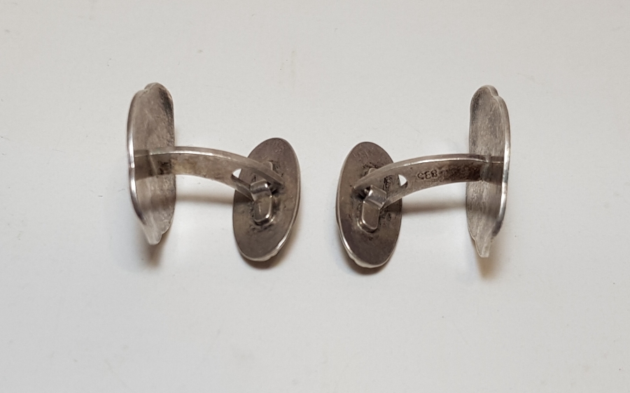 1900'LERDEN BİR ÇİFT GÜMÜŞ KOL DÜĞMESİ 