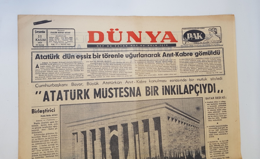 ATATÜRK'ÜN NAAŞININ ANITKABİR'E NAKLİ KONULU 11 KASIM 1953 TARİHLİ DÜNYA GAZETESİ