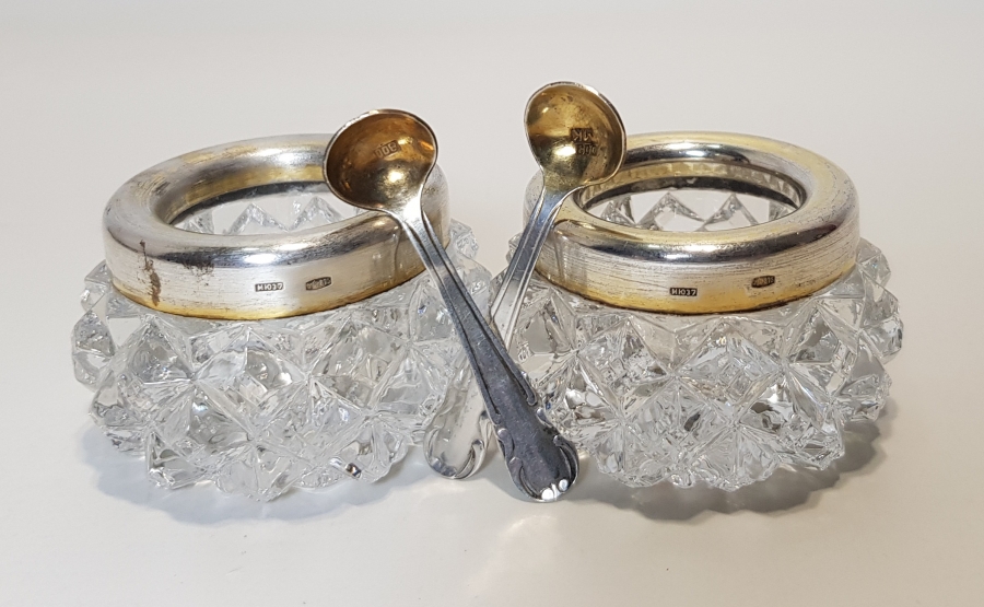 BİR ÇİFT KRİSTAL & GÜMÜŞ HAVYARLIK