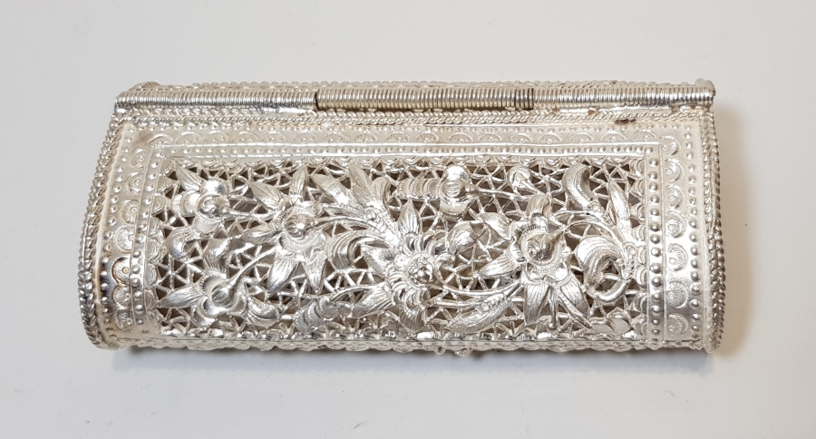 GÜMÜŞ KAPLAMA GECE ÇANTASI