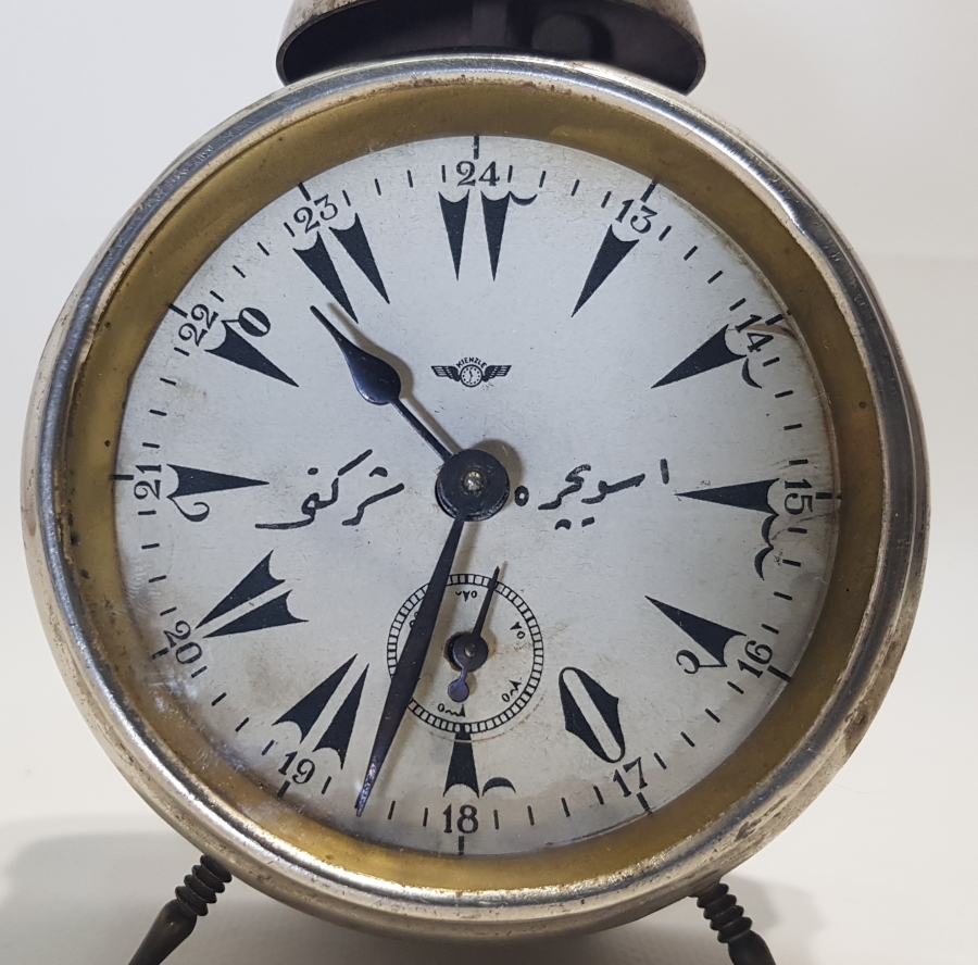 KADRANI OSMANLICA İSVİÇRE ŞİRKETİ YAZILI MASA SAATİ