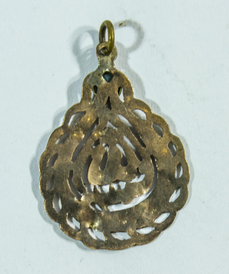 OSMANLI DÖNEMİ MAŞALLAH YAZILI ARMUDİ FORMLU ALTIN KOLYE UCU