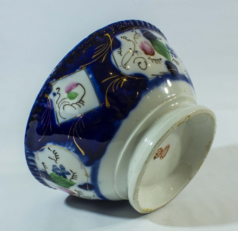 OSMANLI PAZARINA ÜRETİLMİŞ KUZNETSOV DAMGALI PORSELEN KASE