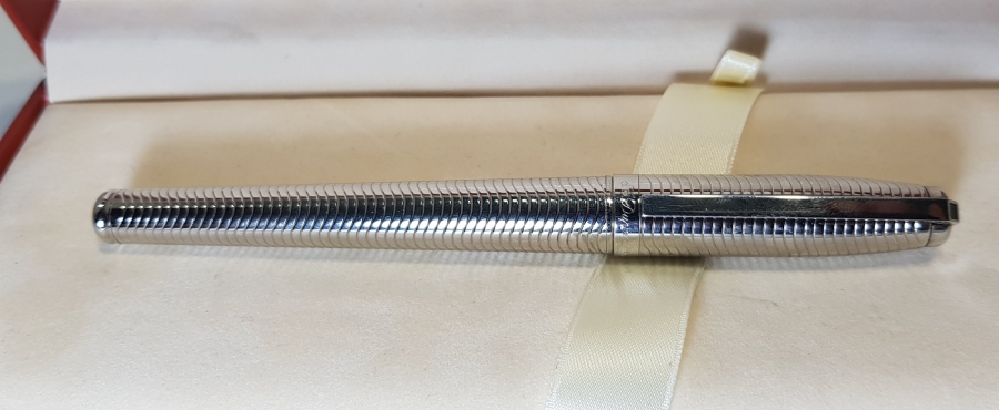 PALADYUMDAN YAPILMIŞ, DİVİT UCU 14 AYAR ALTIN ORJİNAL DUPONT DOLMA KALEM 