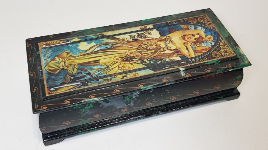 1920's EL BOYAMA PAPIER MACHE KUTU 