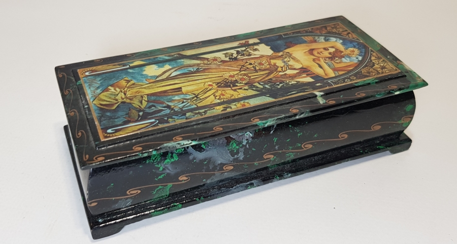 1920's EL BOYAMA PAPIER MACHE KUTU 