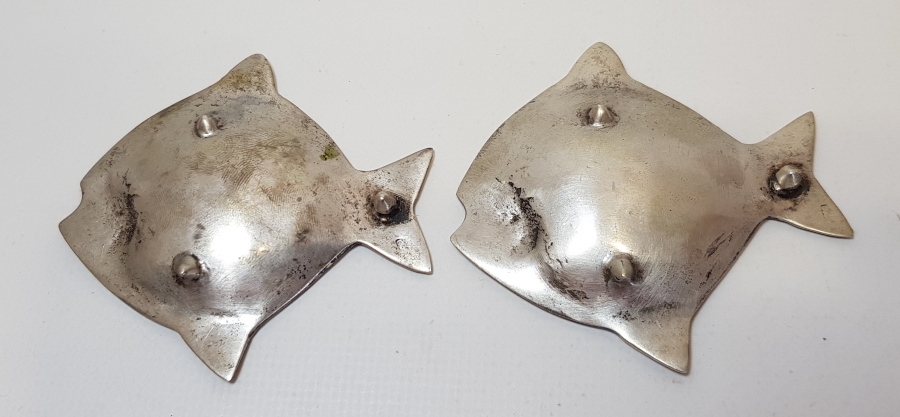 BALIK FORMLU BİR ÇİFT GÜMÜŞ İKRAMLIK