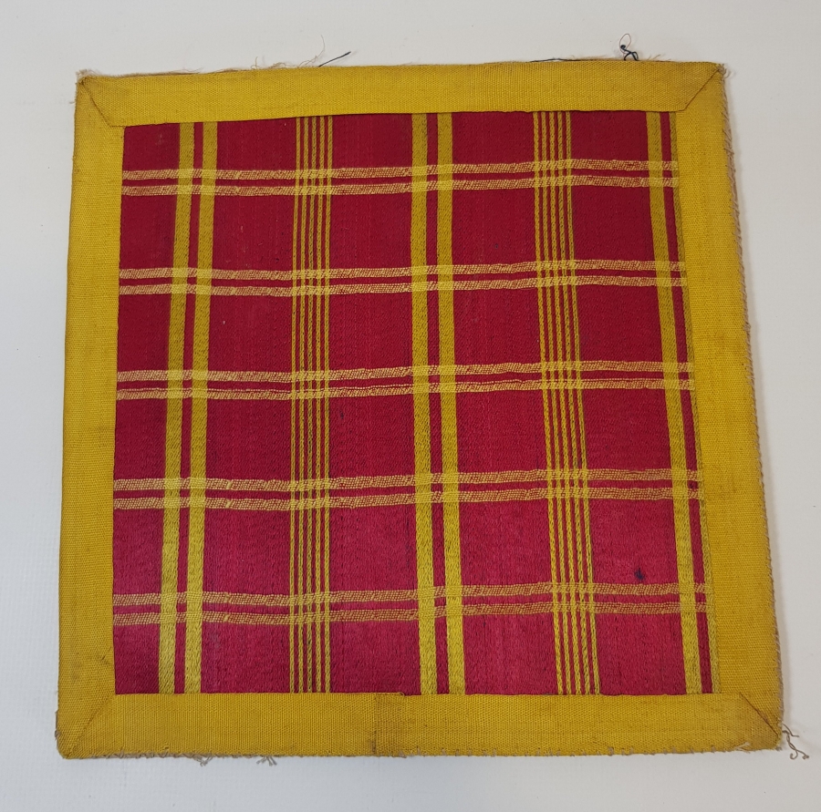 HRİSTİYAN DİNİ OBJE: İPEKTEN MAMÜL DUA KİTABI KABI