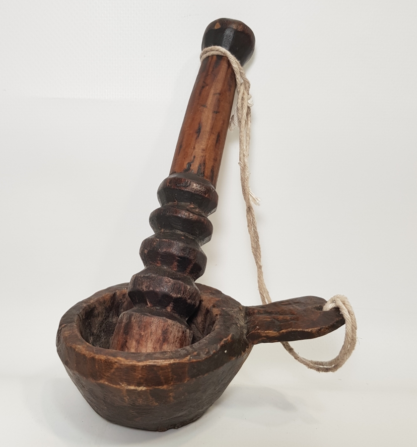 OSMANLI DÖNEMİ AHŞAPTAN MAMÜL PRİMİTİF ECZACI HAVANI