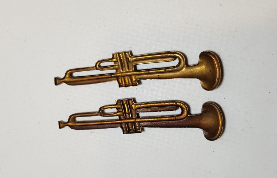 1. DÜNYA SAVAŞI İKİ ADET MIZIKACI ASKER ROZETİ 