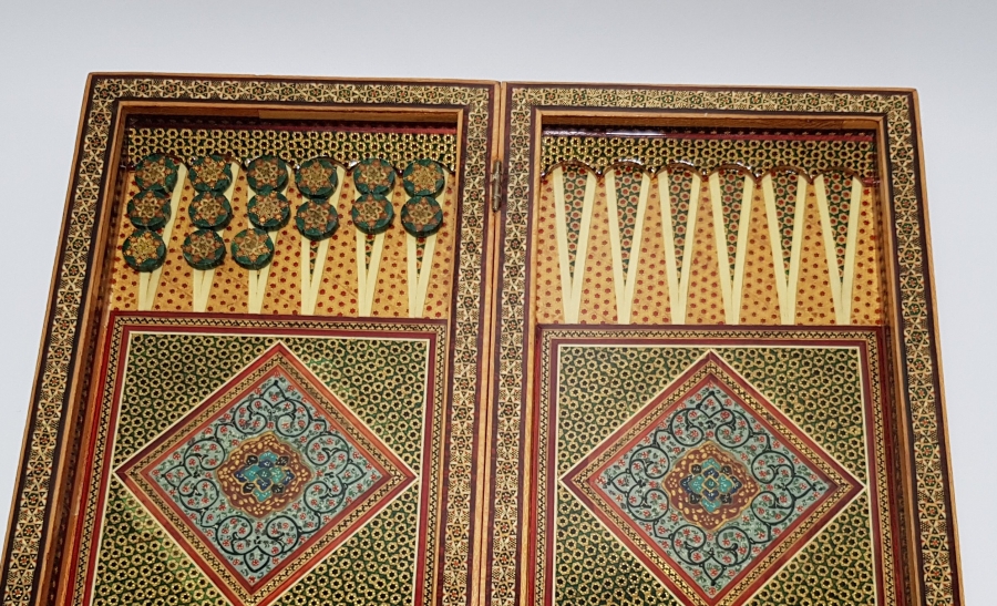 ÖZEL YAPIM MARKÜTERİ VE MİNYATÜRLÜ TAVLA