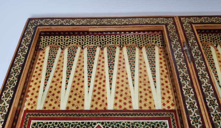 ÖZEL YAPIM MARKÜTERİ VE MİNYATÜRLÜ TAVLA