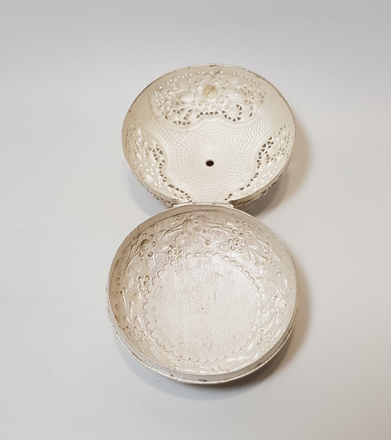 GÜMÜŞ SIVAMA İŞÇİLİKLİ AVRUPA KUTU