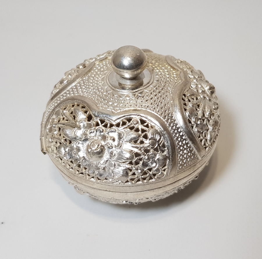 GÜMÜŞ SIVAMA İŞÇİLİKLİ AVRUPA KUTU