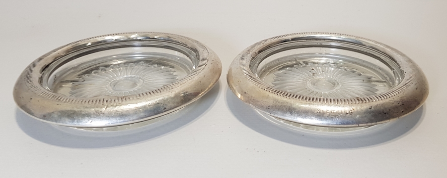 İNGİLİZ STERLING SILVER & KRİSTAL KESME BİR ÇİFT İKRAMLIK