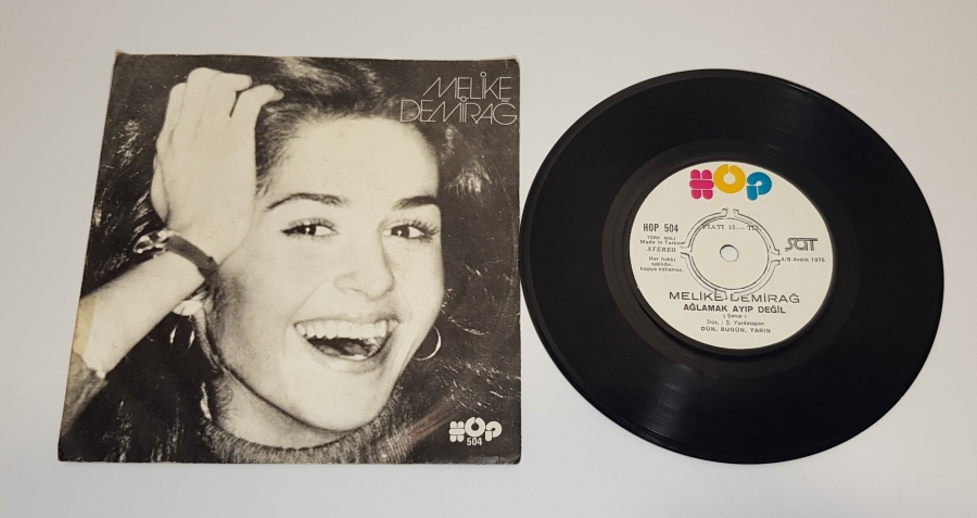 45" PLAK MELİKE DEMİRAĞ: AĞLAMAK AYIP DEĞİL & NİNNİ 