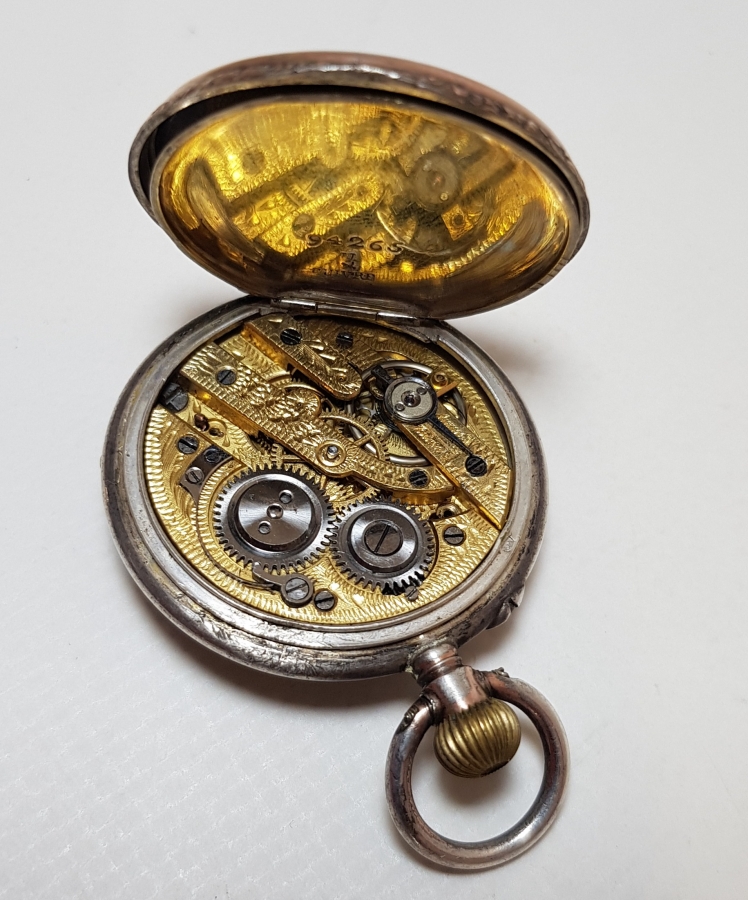 NADİR FORMDA MİNELİ KADRANLI GÜMÜŞ CEP SAATİ