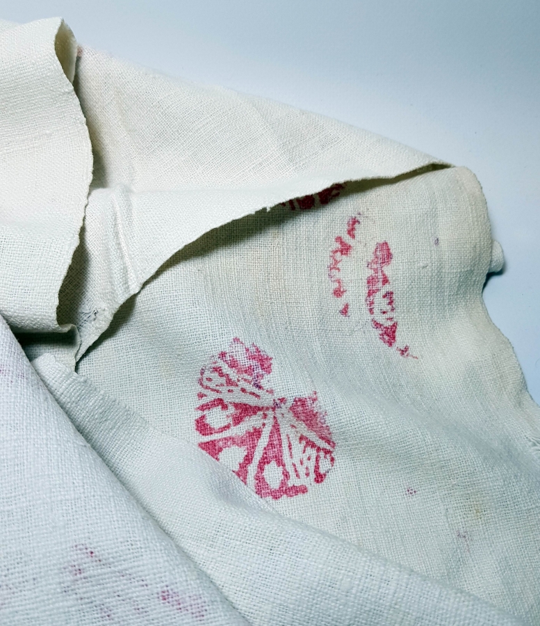 OSMANLI DÖNEMİ BASKI KÖK BOYA İŞLEMELİ SECCADE