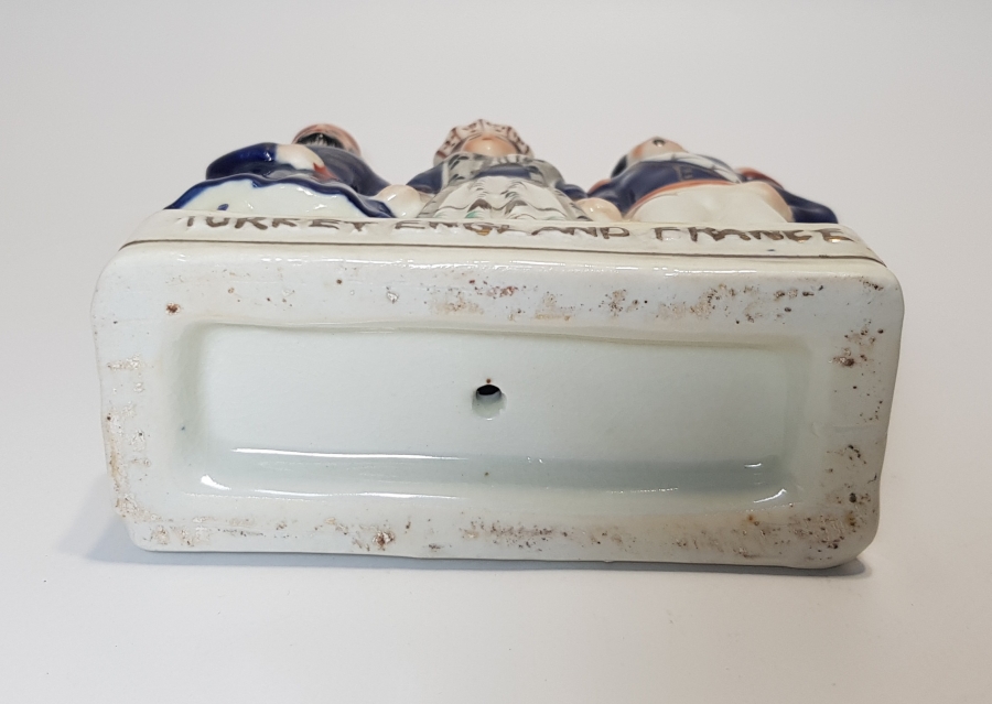 1856 KIRIM SAVAŞI HATIRASI ÜÇLÜ İTTİFAK LİDERLER KONULU PORSELEN HEYKEL - ÇOK NADİR