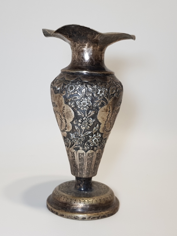 KALEM İŞÇİLİKLİ GÜMÜŞ KAPLAMA VAZO