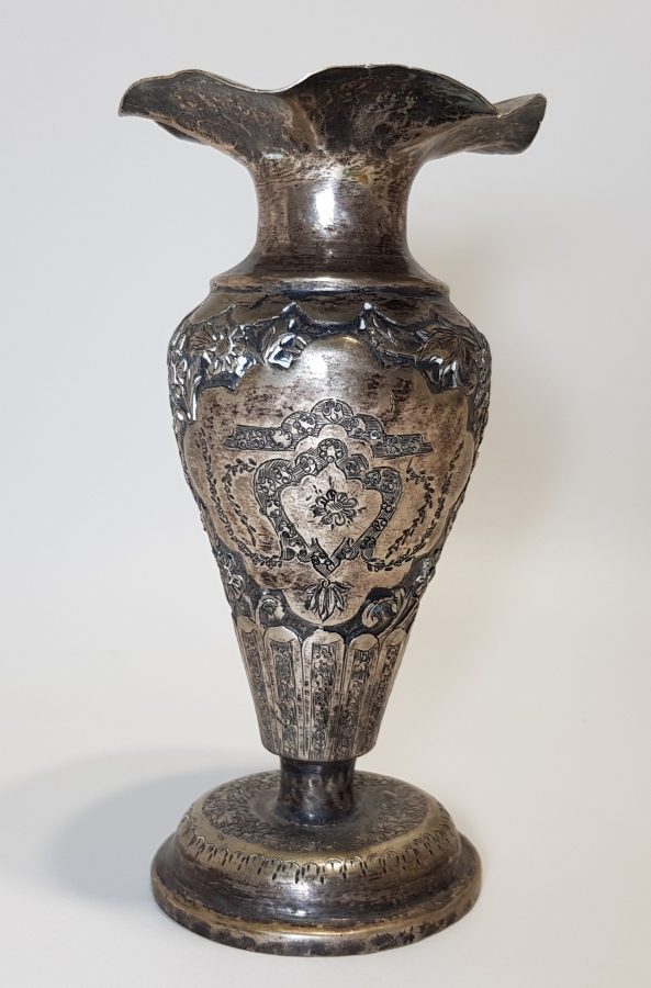 KALEM İŞÇİLİKLİ GÜMÜŞ KAPLAMA VAZO