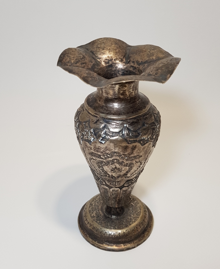 KALEM İŞÇİLİKLİ GÜMÜŞ KAPLAMA VAZO