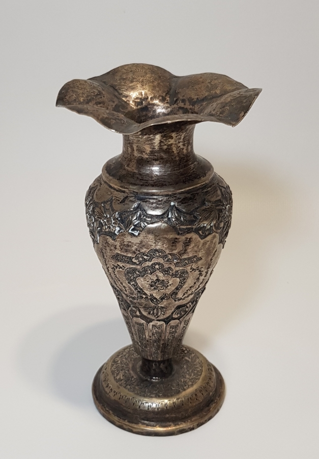 KALEM İŞÇİLİKLİ GÜMÜŞ KAPLAMA VAZO