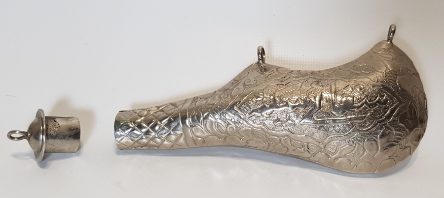 ÜZERİ NİKELAJ KAPLANMIŞ OSMANLI DÖNEMİ BARUTLUK