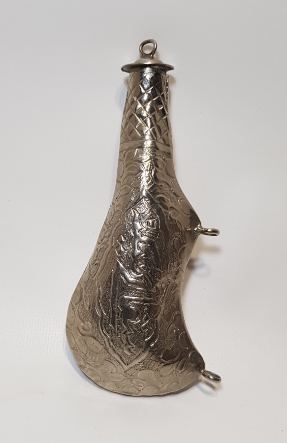 ÜZERİ NİKELAJ KAPLANMIŞ OSMANLI DÖNEMİ BARUTLUK