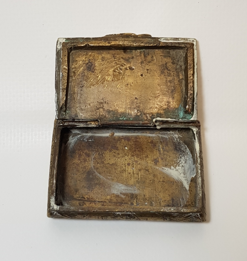 ÜZERİ OSMANLICA YAZILI ENFİYE KUTUSU