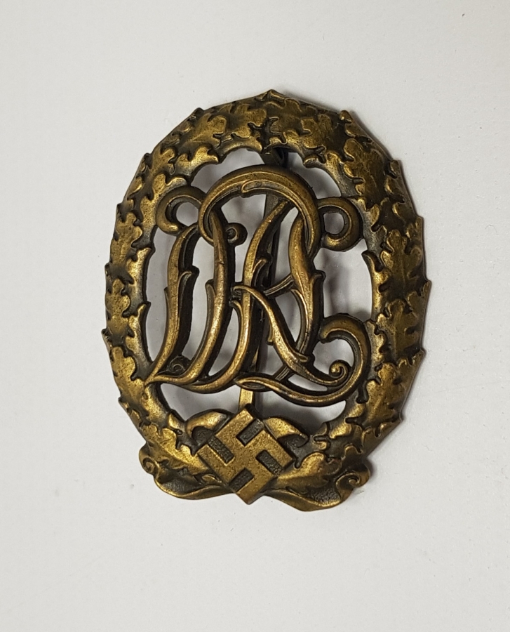 2. DÜNYA SAVAŞI DÖNEMİ NAZİ ROZET