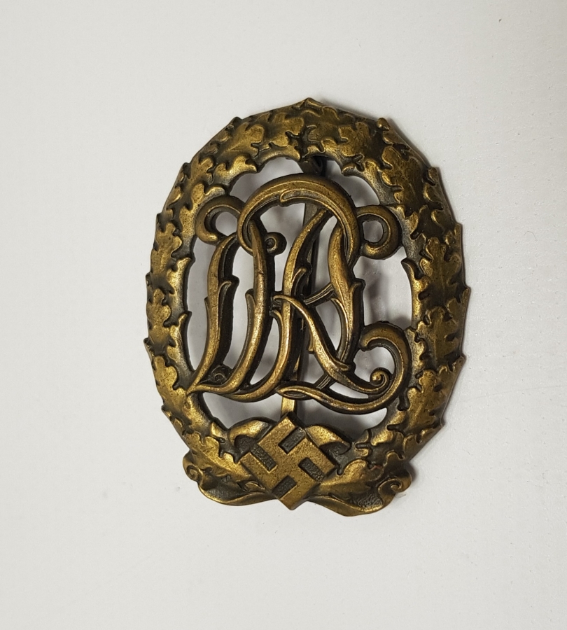 2. DÜNYA SAVAŞI DÖNEMİ NAZİ ROZET