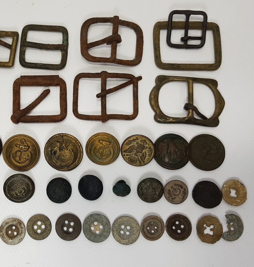 1. DÜNYA SAVAŞI DÖNEMİ DÜĞME VE KEMER TOKALARINDAN OLUŞAN ASKERİ LOT