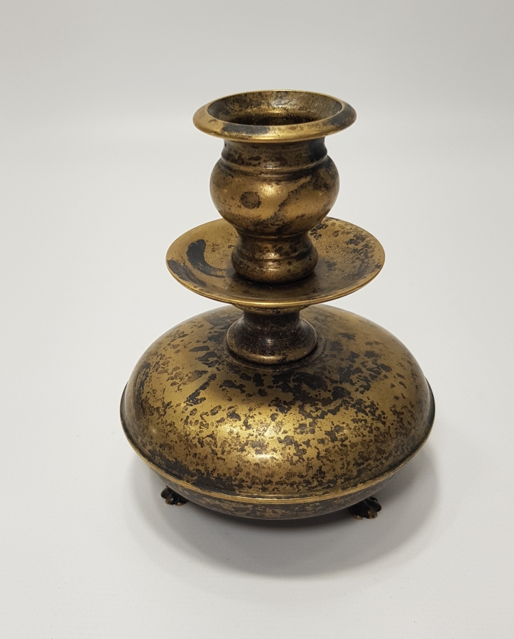 FARKLI FORMDA ANTİKA BRONZ ŞAMDAN