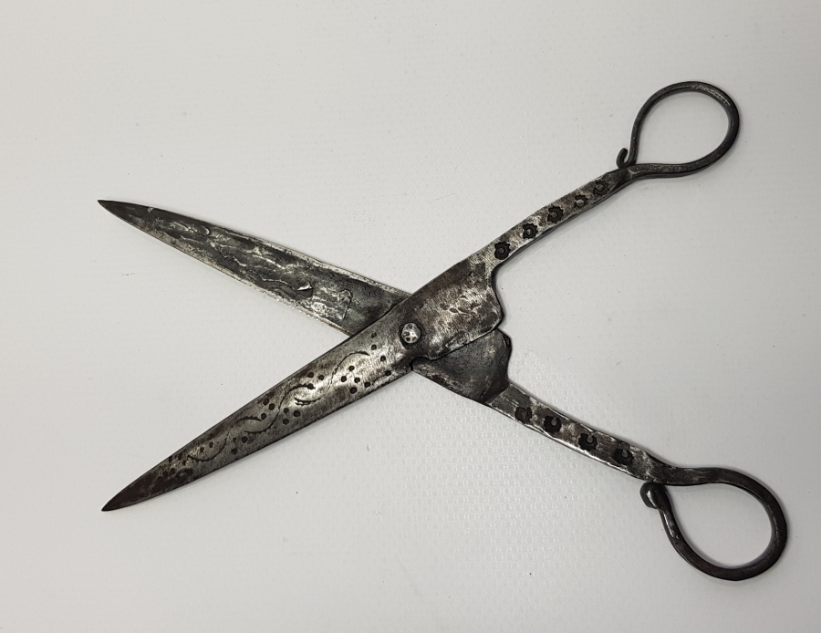 OSMANLI DÖNEMİ ÜZERİ İŞLEMELİ EL DÖVME DEMİR MAKAS