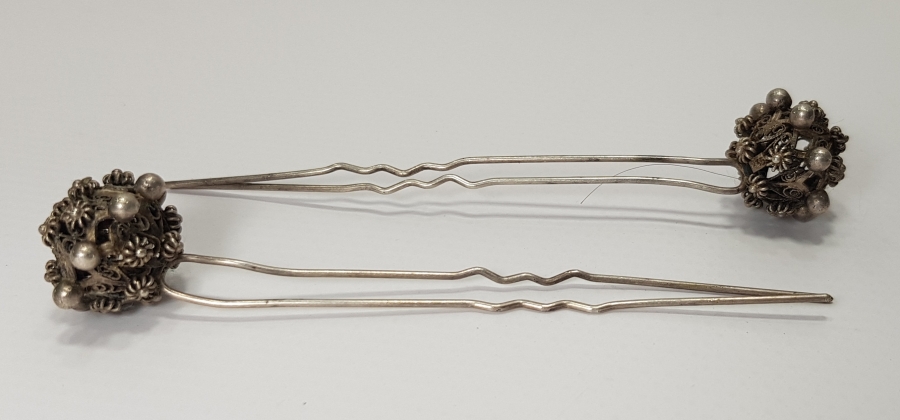 OSMANLI DÖNEMİ GÜVERSE İŞÇİLİKLİ İKİ ADET GÜMÜŞ SAÇ İĞNESİ - FİRKETE 