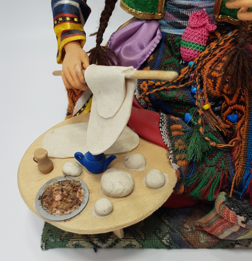 HAMUR AÇAN OSMANLI KADIN TİPLEMELİ KİTRE BEBEK