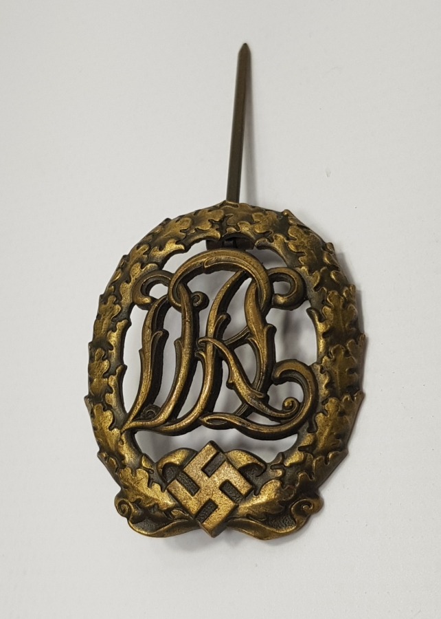 2. DÜNYA SAVAŞI DÖNEMİ NAZİ ROZET