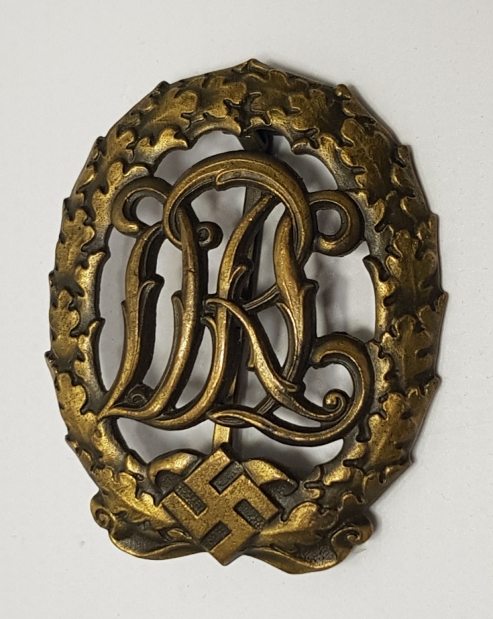 2. DÜNYA SAVAŞI DÖNEMİ NAZİ ROZET