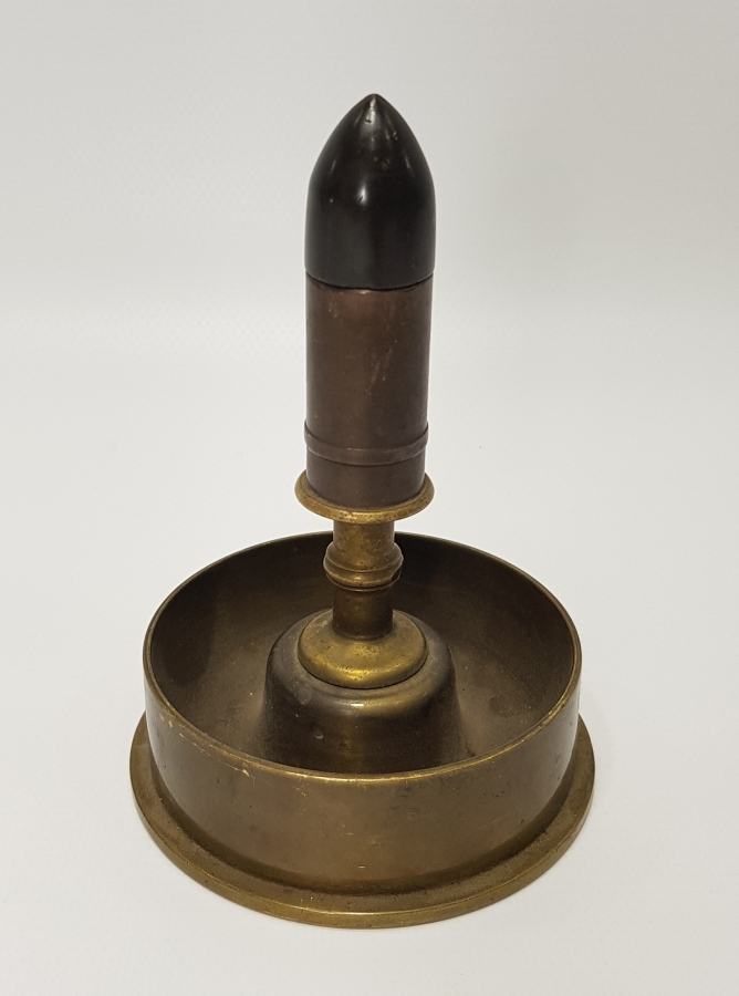 1. DÜNYA SAVAŞI DÖNEMİ MERMİLERDEN YAPILMIŞ OSMANLI MASA ÜSTÜ ÇAKMAĞI