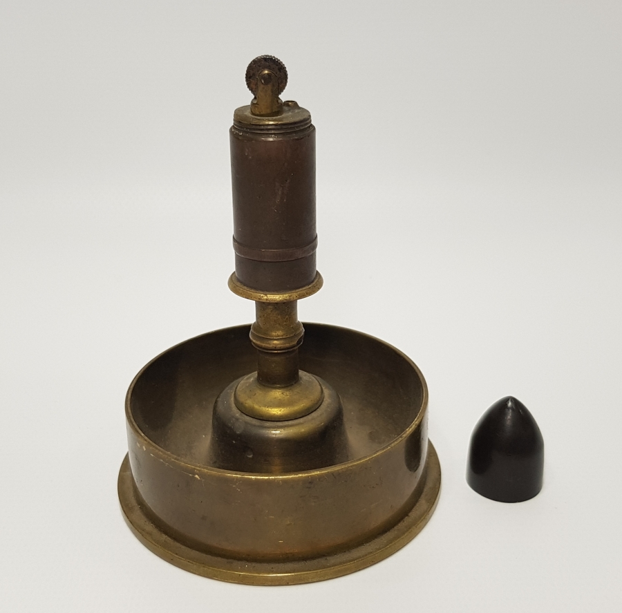 1. DÜNYA SAVAŞI DÖNEMİ MERMİLERDEN YAPILMIŞ OSMANLI MASA ÜSTÜ ÇAKMAĞI