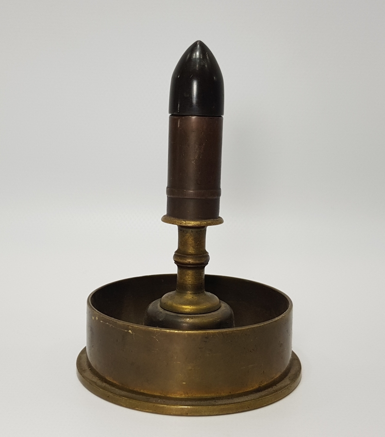 1. DÜNYA SAVAŞI DÖNEMİ MERMİLERDEN YAPILMIŞ OSMANLI MASA ÜSTÜ ÇAKMAĞI