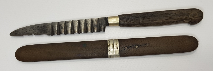 CUMHURİYET İLK DÖNEM BURSA İŞİ İKİ ADET BIÇAK