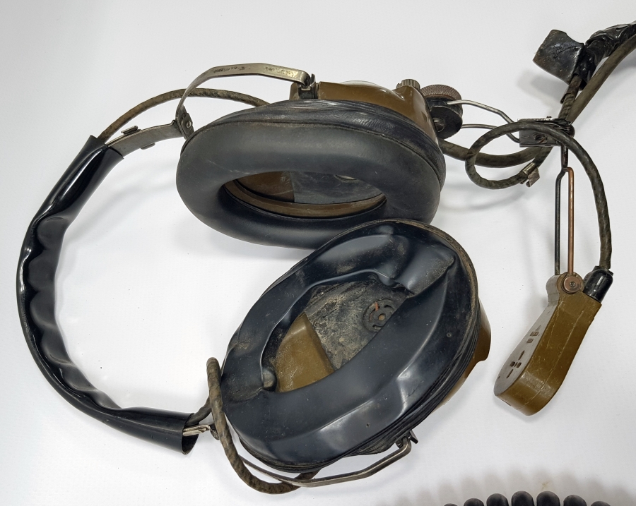 2. DÜNYA SAVAŞI DÖNEMİ TANKÇI KULAKLIK VE MİKROFON TAKIMI