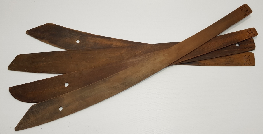 OSMANLICA TERZİ AHMET SENE 1927 YAZILI AHŞAP TERZİ KALIPLARI 