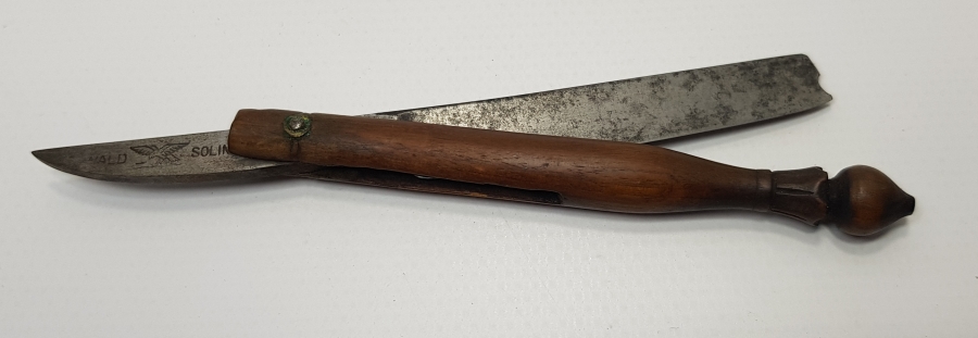 OSMANLI DÖNEMİ NADİR FORMDA AHŞAP USTURA