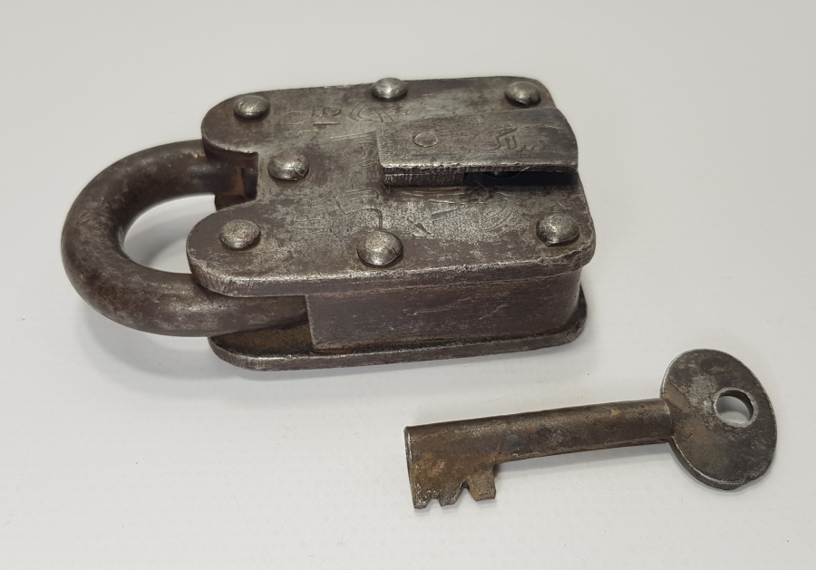 ÜZERİ OSMANLICA YAZILI OSMANLI DÖNEMİ KİLİT