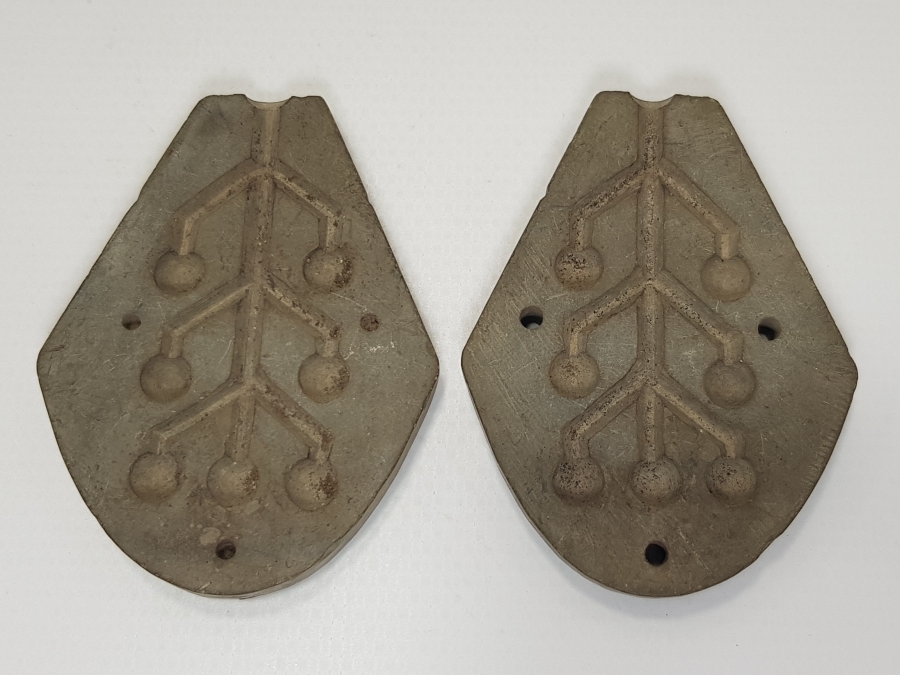 ÜZERİNDE RUMCA ''İZMİR 1920'' YAZILI VE İNSİYALLİ SAÇMA KALIBI